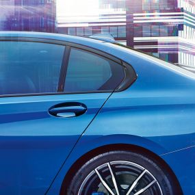BMW 3 Series Sedan, Hofmeister-kink. Lateral detail view of the rear window with Hofmeister kink.