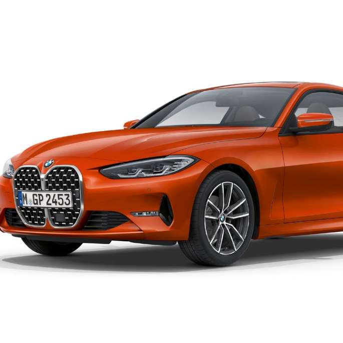 Three-quarter front view BMW 4 Series Coupé Basic equipment G22 2020 BMW 4 Series Coupé G22 2020 Basic equipment Sunset Orange metallic three-quarter front view