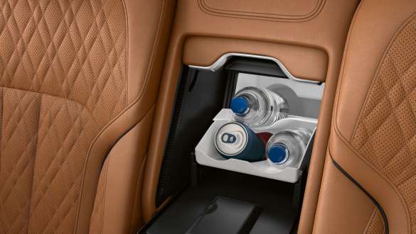 BMW 7 Series Sedan BMW Individual cooling box BMW 7 Series Sedan: close-up of BMW Individual cooling box