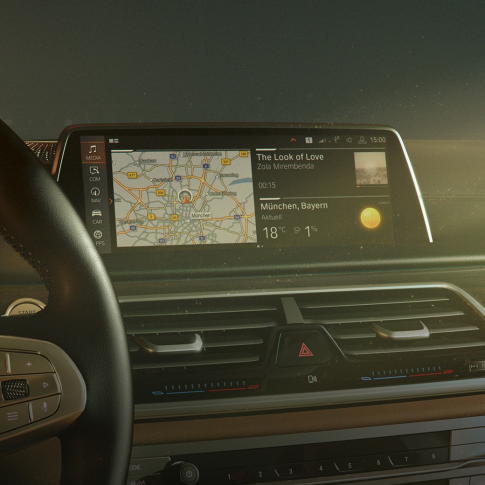 BMW Operating System 7.0 BMW 7 Series Sedan: BMW Operating System 7.0 on Control Display