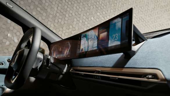 BMW iX i20 electric SUV BMW Curved Display  BMW iX i20 electric SUV BMW Curved Display interior