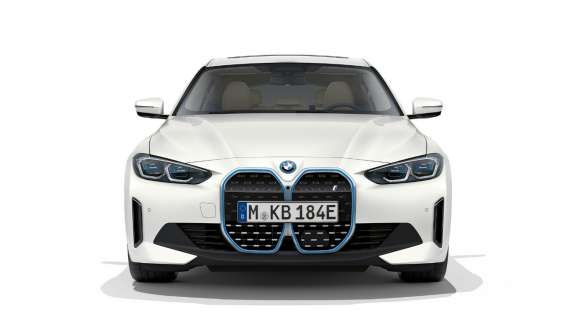BMW i4 eDrive40 G26 2021 Mineral White front view  BMW i4 eDrive40 G26 2021 Mineral White front view