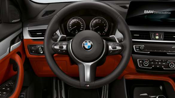 Cockpit BMW X2 M35i (F39) Cockpit Active cruise control with Stop&Go function BMW X2 M35i (F39) interior