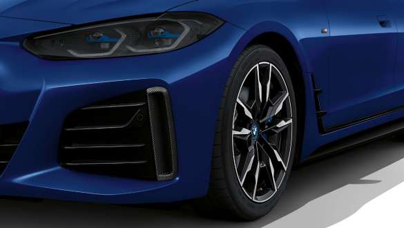 M Aerodynamics package BMW i4 M50 G26 2021 BMW Individual Frozen Portimao Blue metallic air curtain close-up