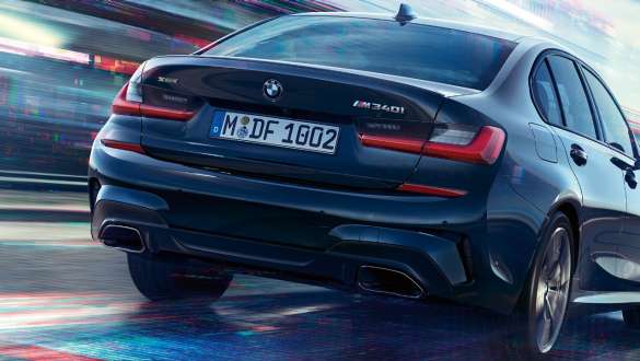 M sport differential BMW M340i xDrive Sedan G20 2020 BMW M340i xDrive Sedan G20 2020 Sapphire Black metallic M sport differential rear view