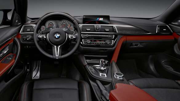 Driver-oriented cockpit BMW M4 Coupé, driver-oriented cockpit