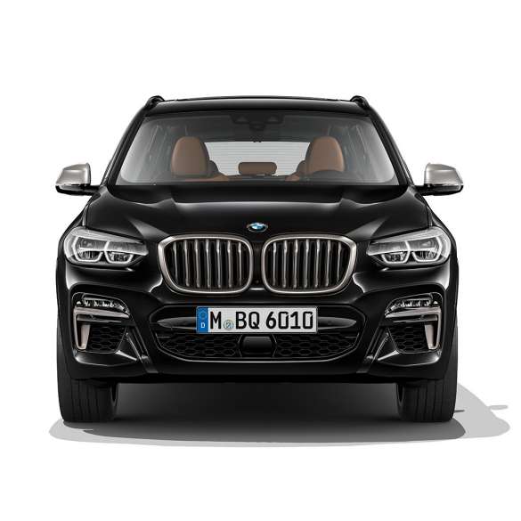 BMW X3 M40i and BMW X3 M40d, front view. BMW X3 M40i and BMW X3 M40d in Black Sapphire metallic, exterior, front view.