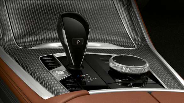 BMW X5 M50i and M50d with Steptronic Sport transmission BMW X5 M50i and M50d with Steptronic Sport transmission G05 interior