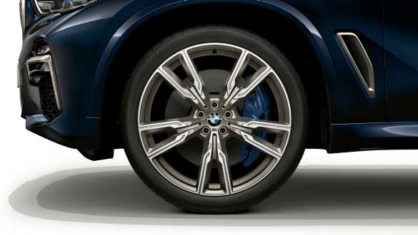 M light alloy wheels BMW X5 M50i and M50d M light alloy wheels 747 M BMW X5 M50i and M50d Carbon black metallic G05