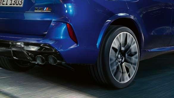 BMW X5 M Competition SUV F95 with M xDrive BMW X5 M Competition SUV F95 with M xDrive Marina Bay Blue metallic 2020 close-up rear