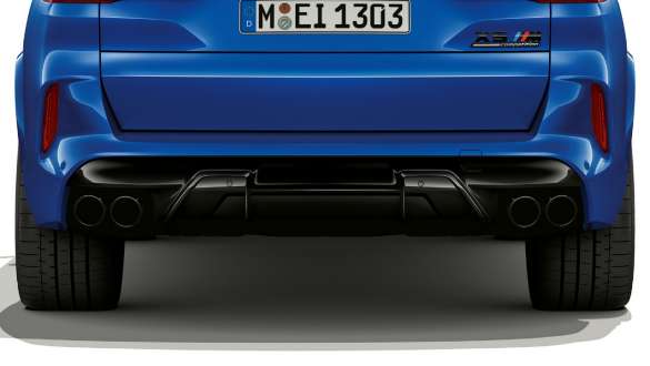 M Sports exhaust system of the BMW X5 M Competition SUV F95 M Sport exhaust system BMW X5 M Competition SUV F95 Marina Bay Blue metallic rear view