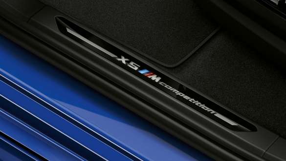 Door sill finishers with “X5 M Competition” designation in the BMW X5 M Competition SUV F95 Door sill finishers with “X5 M Competition” designation BMW X5 M Competition SUV F95 exterior