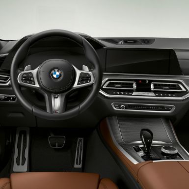 M leather steering wheel BMW X5 M50i and M50d SUV G05 M leather steering wheel BMW X5 M50i and M50d SUV G05 cockpit