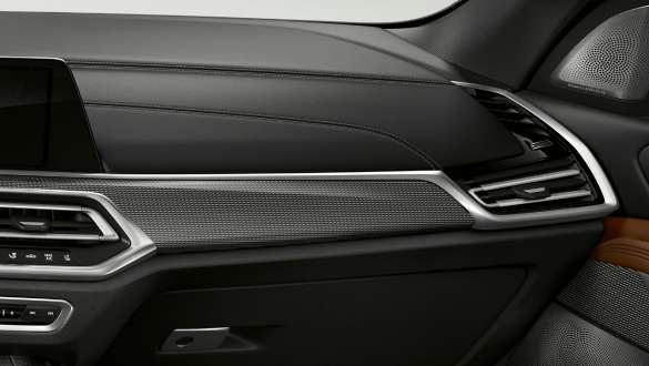 Interior trims BMW X5 M50i and M50d G05 Interior trims Aluminium Tetragon BMW X5 M50i and M50d G05 2018 SUV interior
