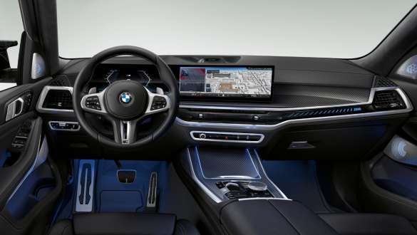 The cockpit BMW X7 M60i xDrive G07 LCI The cockpit BMW X7 M60i xDrive G07 LCI close-up