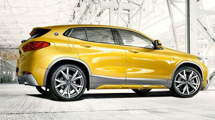 Side view BMW X2 F39 BMW X2 2020 F39 Brooklyn Grey side view