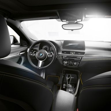 Cockpit BMW X2 F39 BMW X2 2020 F39 cockpit interior