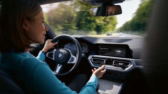 IMG ALT TEXT: BMW X4 G02 BMW Intelligent Personal Assistant 2021 IMG TITLE: BMW X4 G02 BMW Intelligent Personal Assistant.