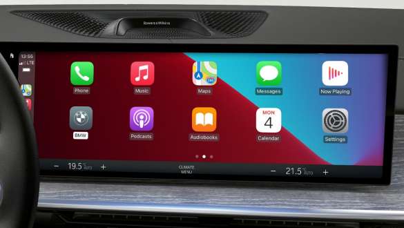 Smartphone Integration Close-up Control Display BMW X7 G07 LCI Smartphone Integration Close-up Control Display BMW X7 G07 LCI
