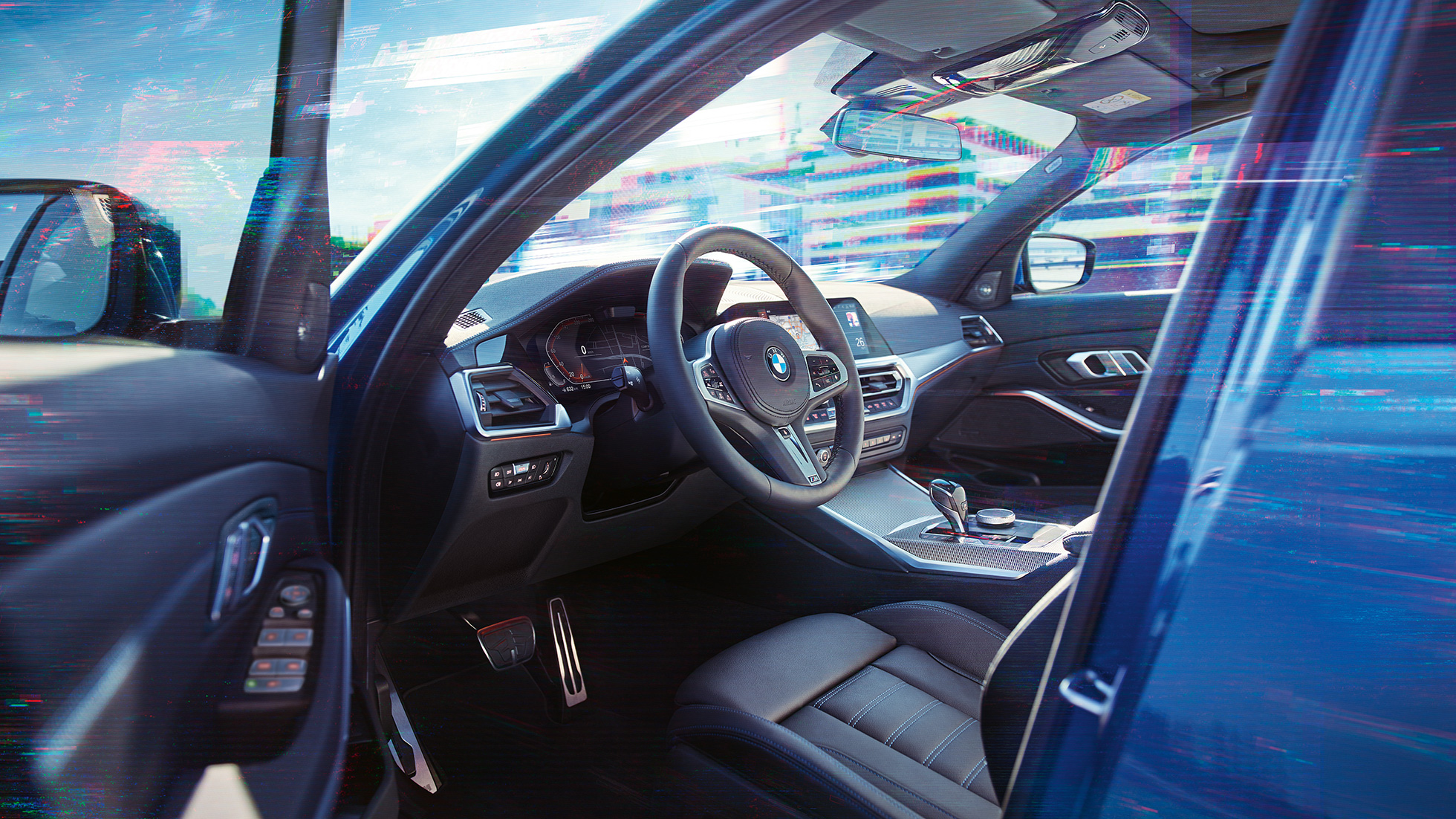 BMW 3 Series Sedan, Reversing Assistant. Close-up of the cockpit display of the BMW 3 Series Sedan with Reversing Assistan.