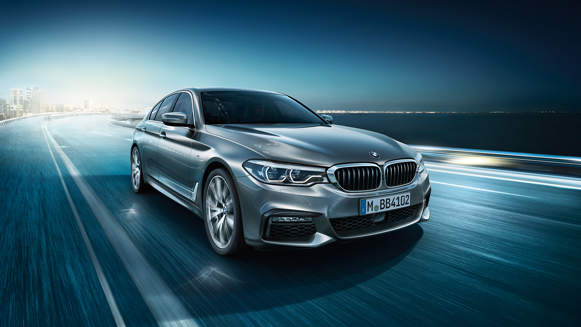 Design BMW 5 Series Sedan BMW 5 Series Sedan 540i Sedan G30 Bluestone metallic three-quarter front view