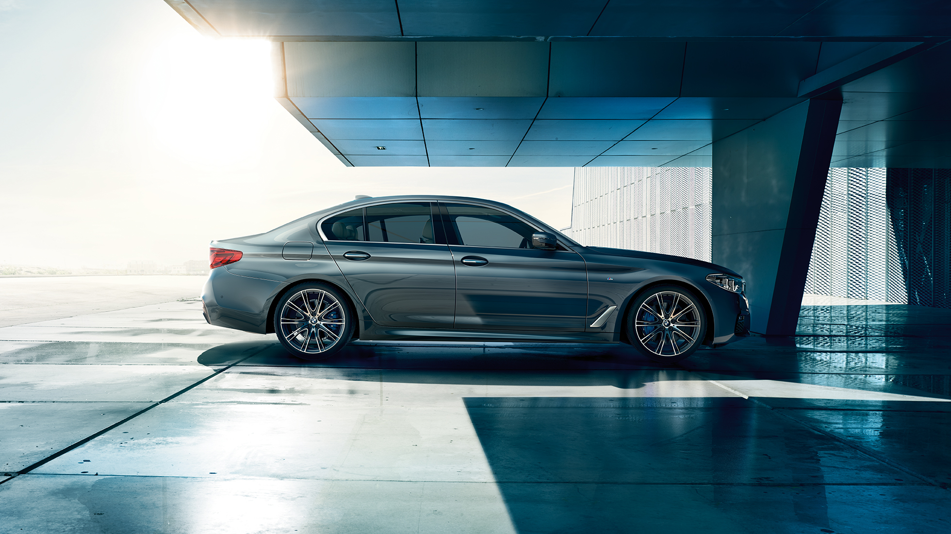 Side view design BMW 5 Series Sedan BMW 5 Series Sedan 540i Sedan G30 Bluestone metallic side view
