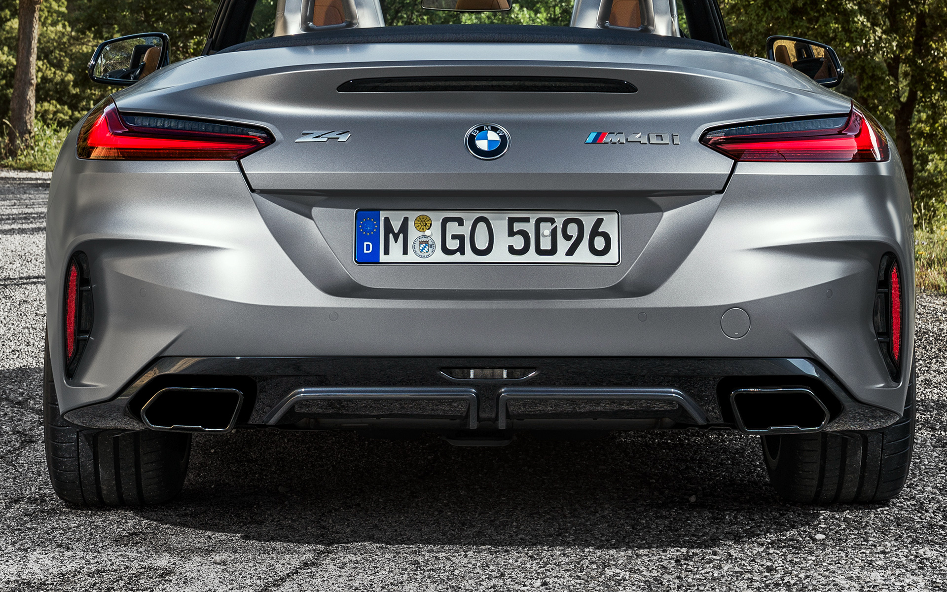 Exhaust pipes BMW Z4 M40i Roadster G29 2019 BMW Individual Frozen Grey metallic close-up