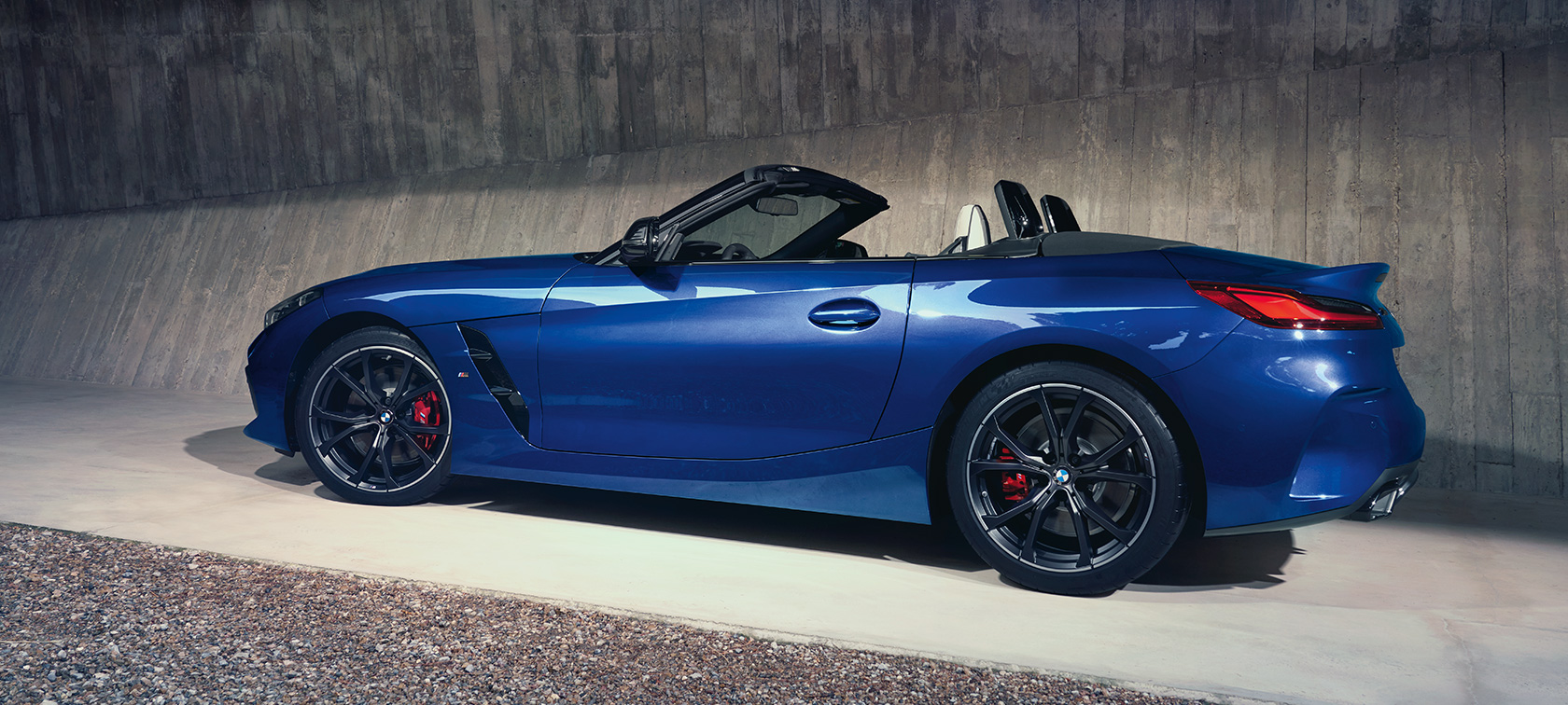 BMW Z4 M40i G29 Portimao Blue exterior BMW Z4 M40i G29 2022 Portimao Blue exterior