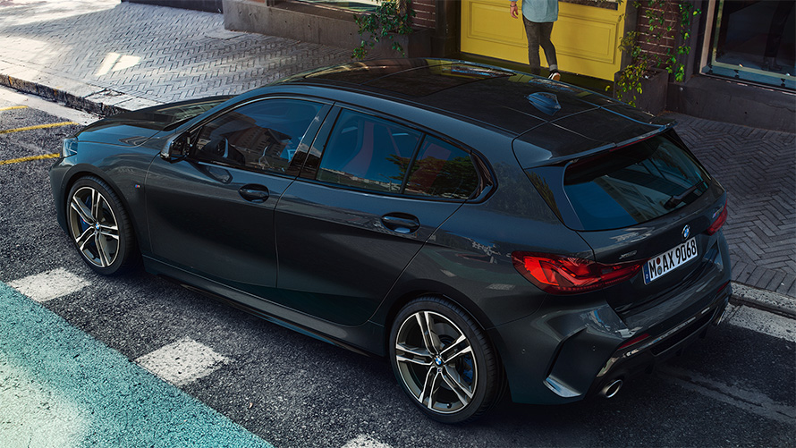 BMW M135i xDrive Overview, Build & Price (F40) BMW.co.za