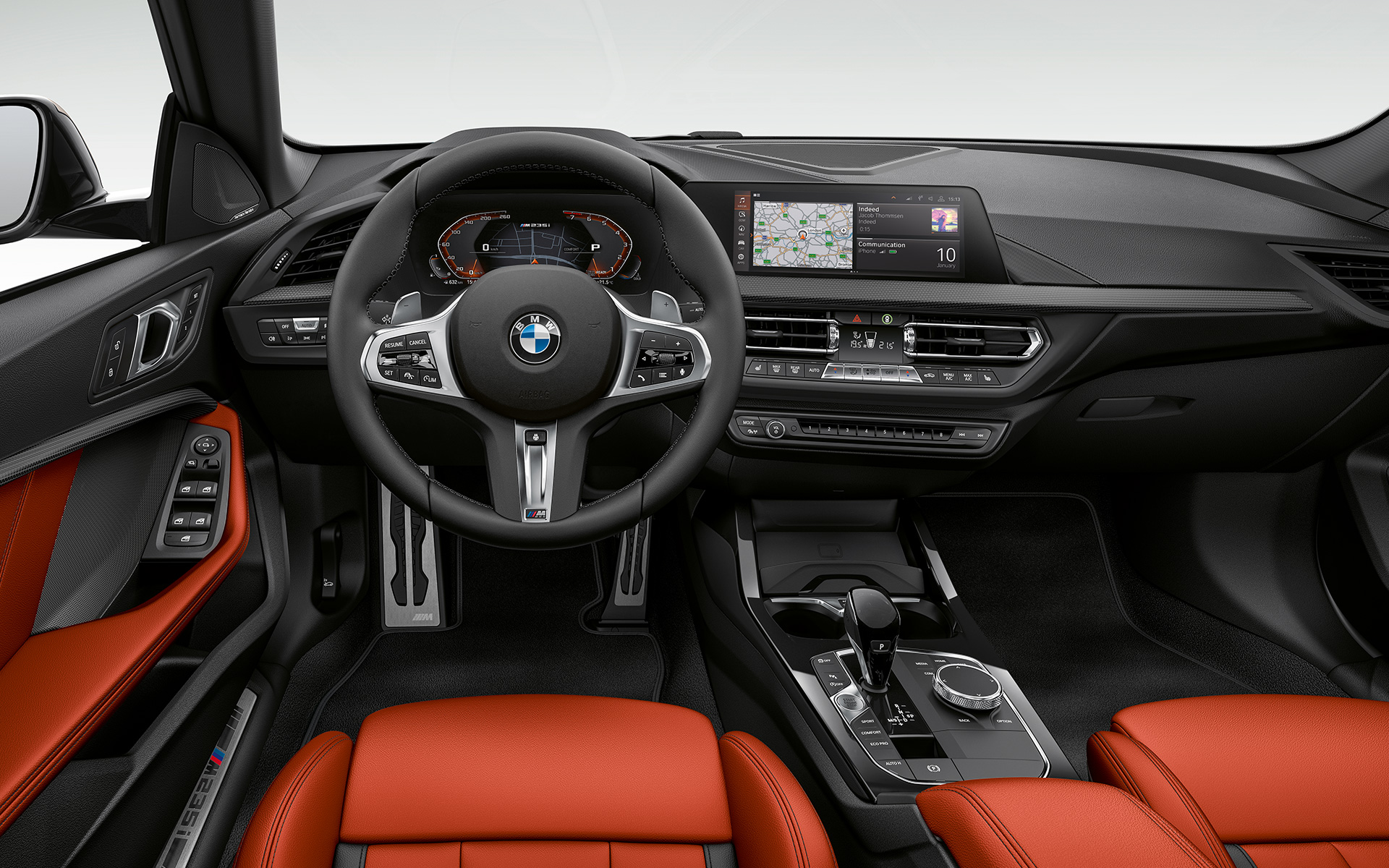 Cockpit BMW M235i xDrive Gran Coupé F44 Driver-oriented cockpit BMW M235i xDrive Gran Coupé F44 2020 interior