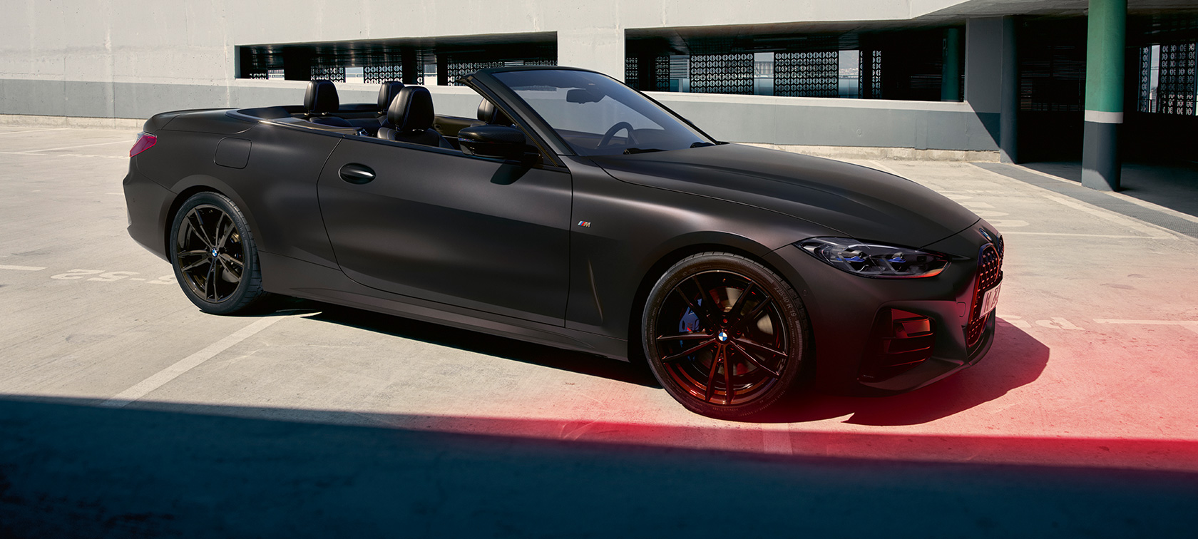 Three-quarter side view BMW M440i xDrive Convertible G23 2020 BMW M440i xDrive Convertible G23 2020 BMW Individual Frozen Deep Grey metallic three-quarter side view