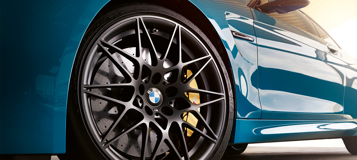BMW M4 Coupé, M Heritage Edition image 03 BMW M4 Coupé, M Heritage Edition, special edition image 03