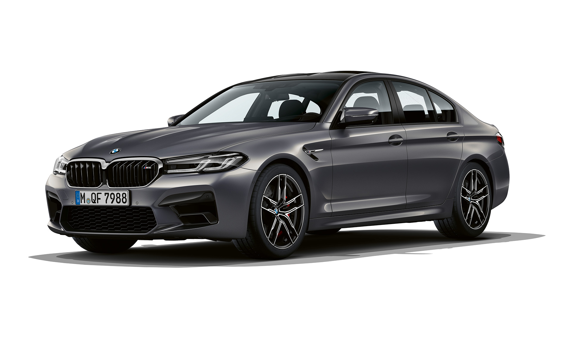 BMW M5 F90 LCI Facelift 2020 Brands Hatch Grey metallic three-quarter front view