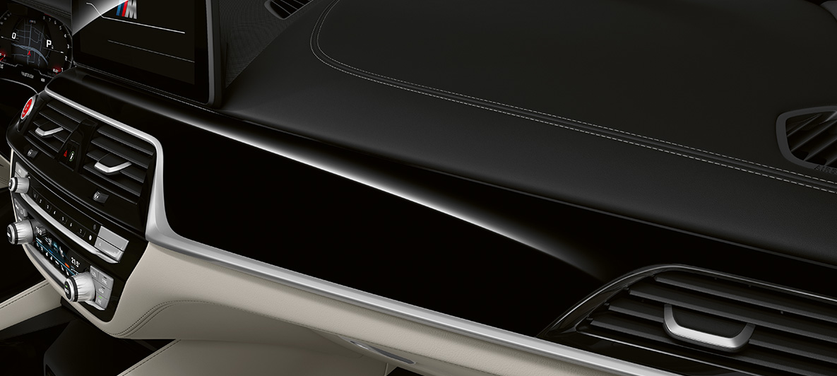 BMW Individual BMW M5 Sedan F90 2020 BMW Individual interior trim finishers piano finish Black BMW Individual BMW M5 Sedan F90 LCI Facelift 2020 BMW Individual interior trim finishers piano finish Black interior