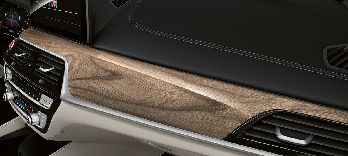 BMW Individual BMW M5 Sedan F90 2020 BMW Individual interior trims fine-wood trim Sen light brown BMW Individual BMW M5 Sedan F90 LCI Facelift 2020 BMW Individual interior trims fine-wood trim Sen light brown interior