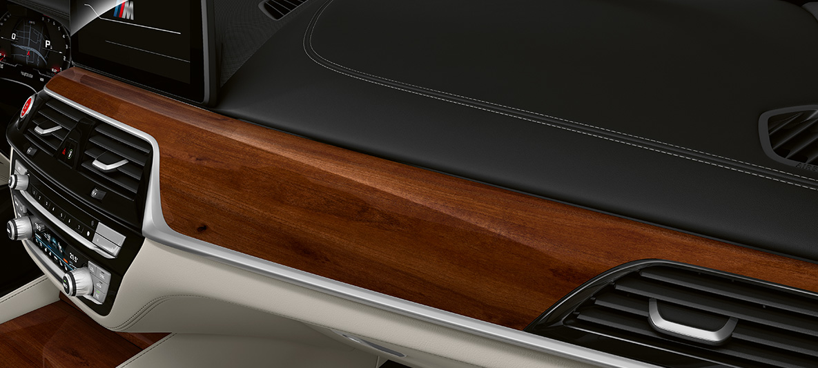 BMW Individual BMW M5 Sedan F90 2020 BMW Individual interior trims fine-wood trim plum brown high-gloss with highlight trim finisher Pearl Chrome BMW Individual BMW M5 Sedan F90 LCI Facelift 2020 BMW Individual interior trims fine-wood trim plum brown high-gloss with highlight trim finisher Pearl Chrome