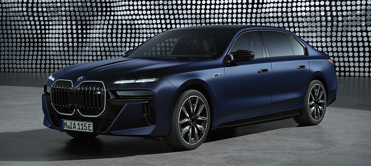 Frozen Tansanite Blue Special paint finishes BMW 7 Series M Automobiles G70 BMW 7 Series M Automobiles G70 Frozen Tansanite Blue Special paint finishes