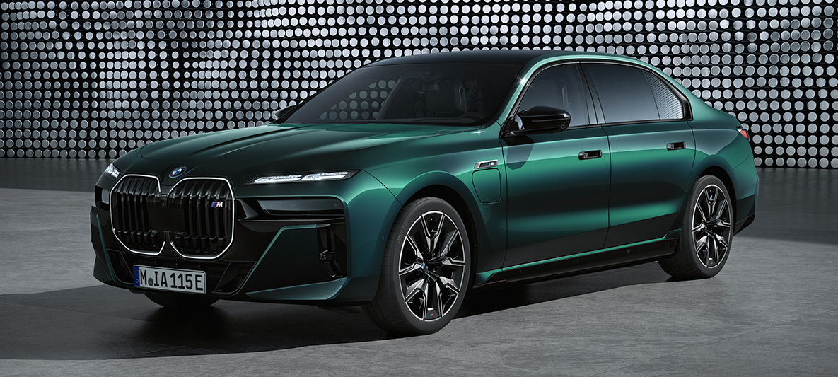 Aurora Diamond Green Special paint finishes BMW 7 Series M Automobiles G70 BMW 7 Series M Automobiles G70 Aurora Diamond Green Special paint finishes