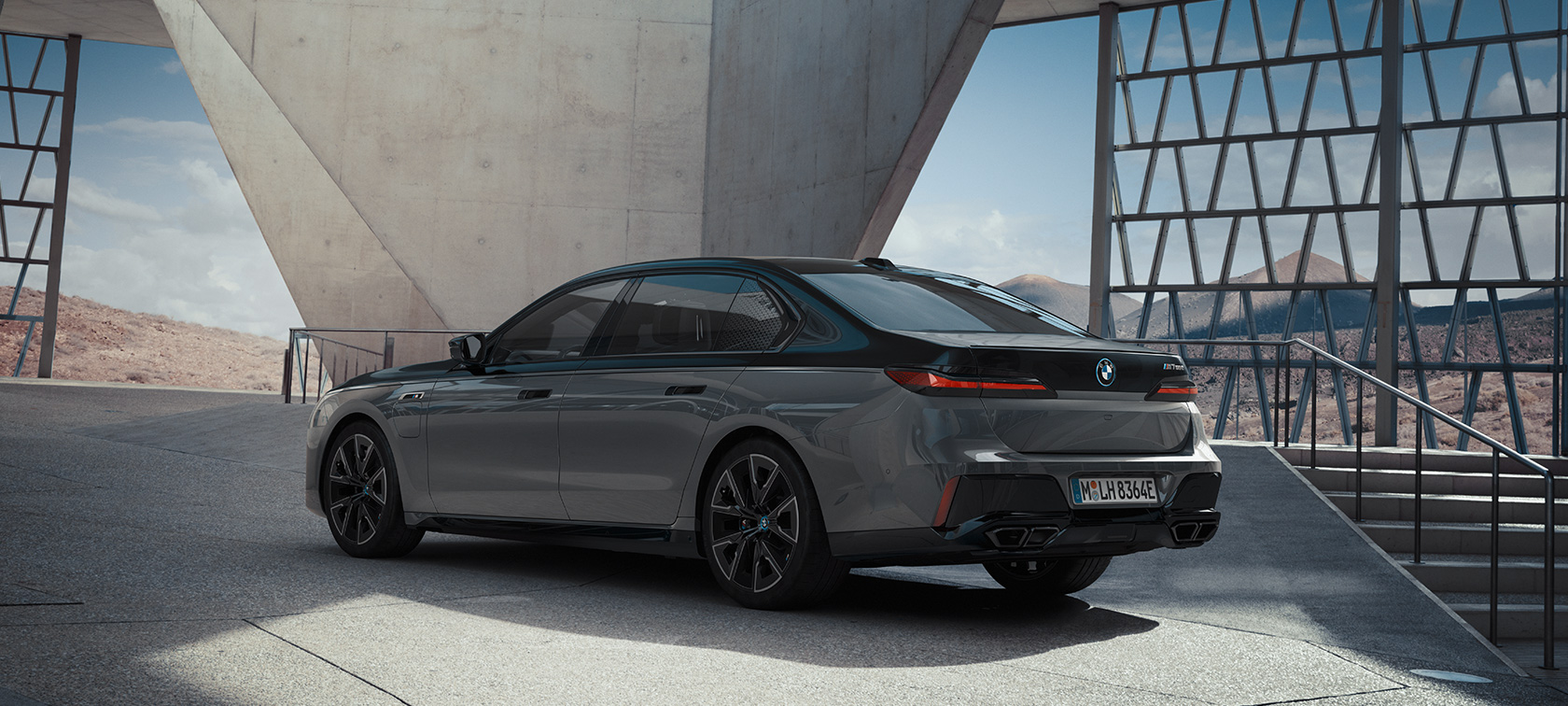 Product Highlights BMW M760e xDrive Sedan G70 BMW M760e xDrive Sedan G70 Product Highlights