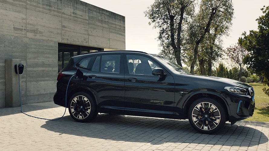 BMW iX3 Electric SAV Overview, Build & Price BMW.co.za