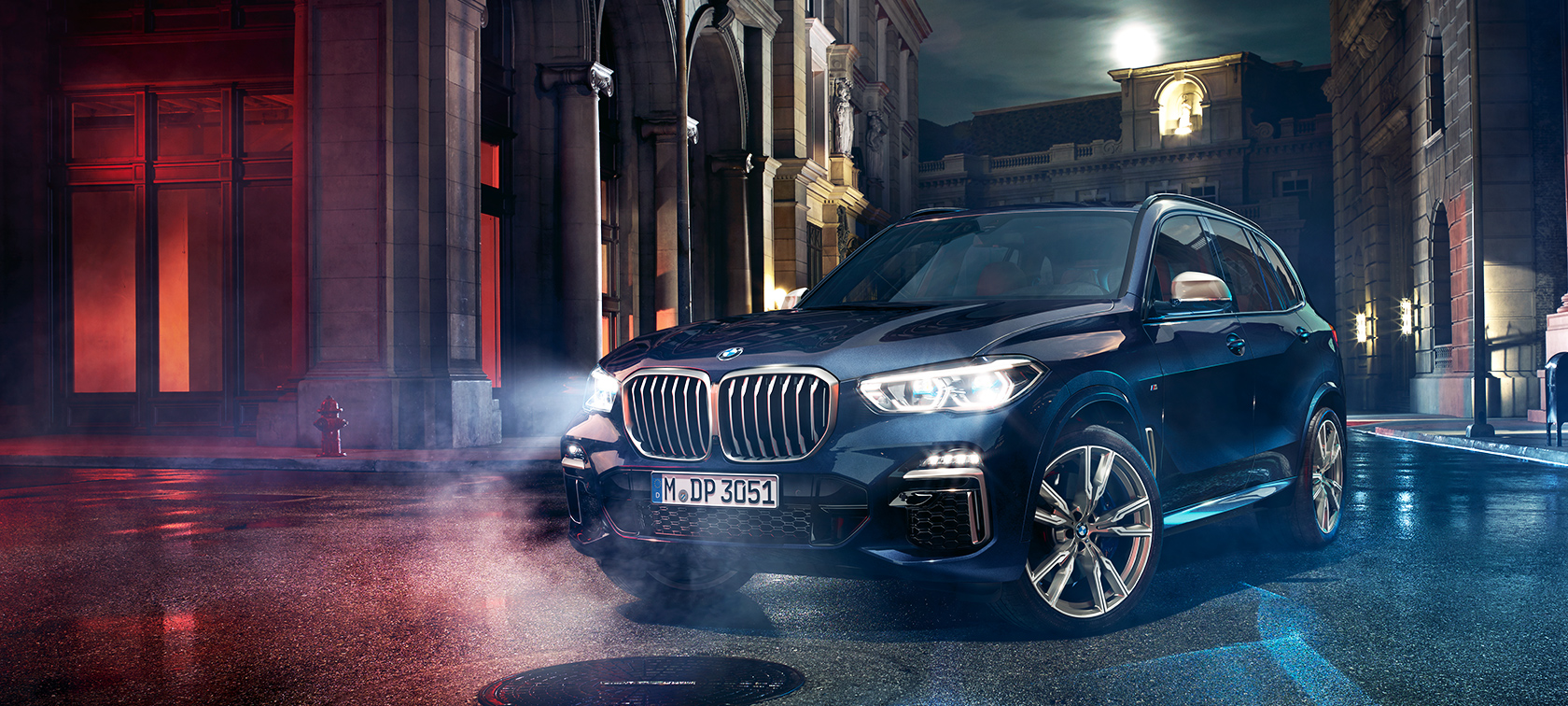 BMW X5 M Automobiles, three-quarter front shot BMW X5 M Automobiles, three-quarter front shot