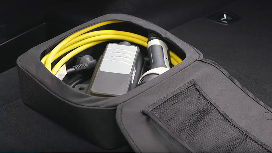 Charging accessories for BMW plug-in hybrid in bag BMW X5 G05 Charging accessories for BMW plug-in hybrid in bag close-up