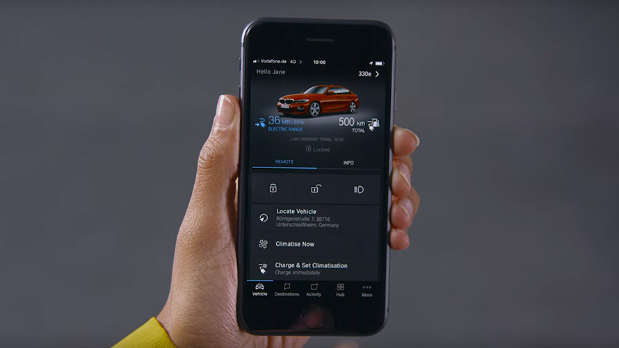 Smartphone with BMW Connected App BMW X5 G05 Smartphone with BMW Connected App close-up