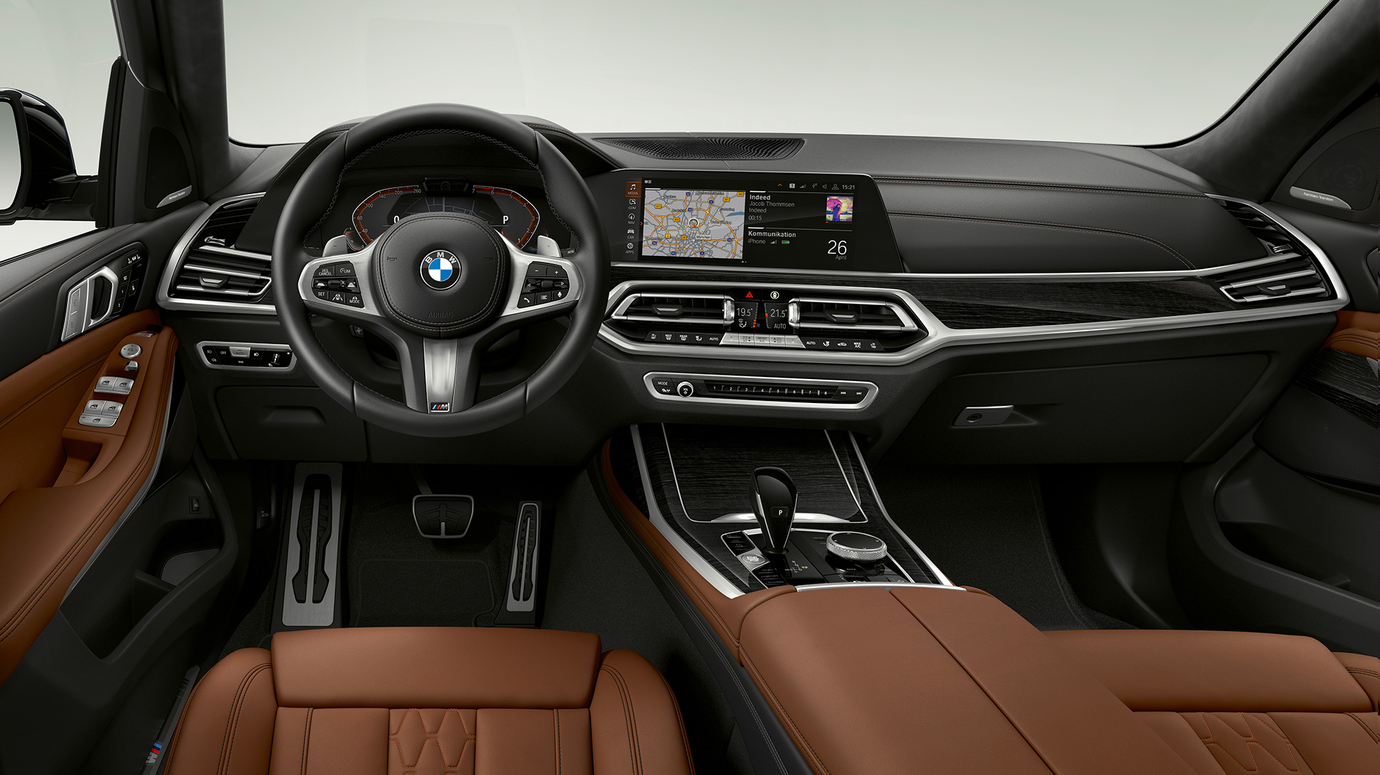 BMW X7, BMW Individual X7 40i xDrive side view Side view of the BMW X7 with BMW Individual X7 40i xDrive features