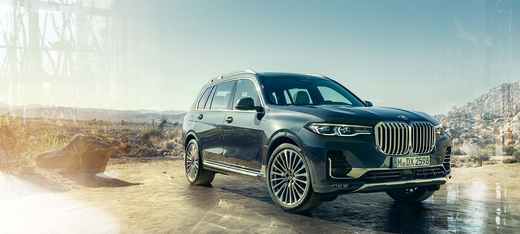 BMW X7 G07 2019 three-quarter front view BMW X7 G07 2019 arctic grey three-quarter front view