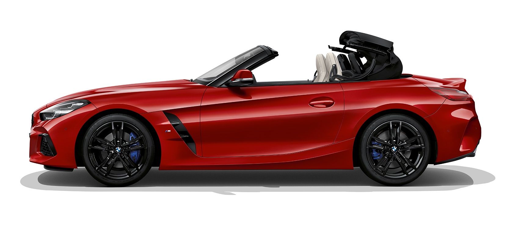 Side shot of the BMW Z4 Roadster (G29) Side shot of BMW Z4 Roadster (G29), roof opening