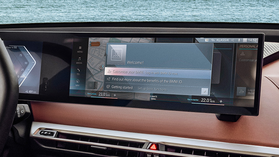 BMW Curved Display with welcome message and setting for personal BMW ID BMW Curved Display with welcome message and settings menu for personal BMW ID