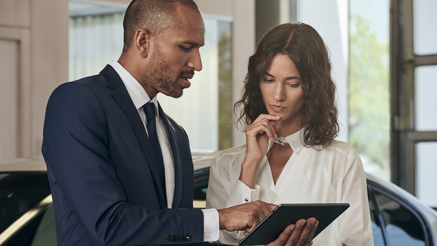 BMW CUSTOMER SERVICE. BMW CUSTOMER SERVICE.