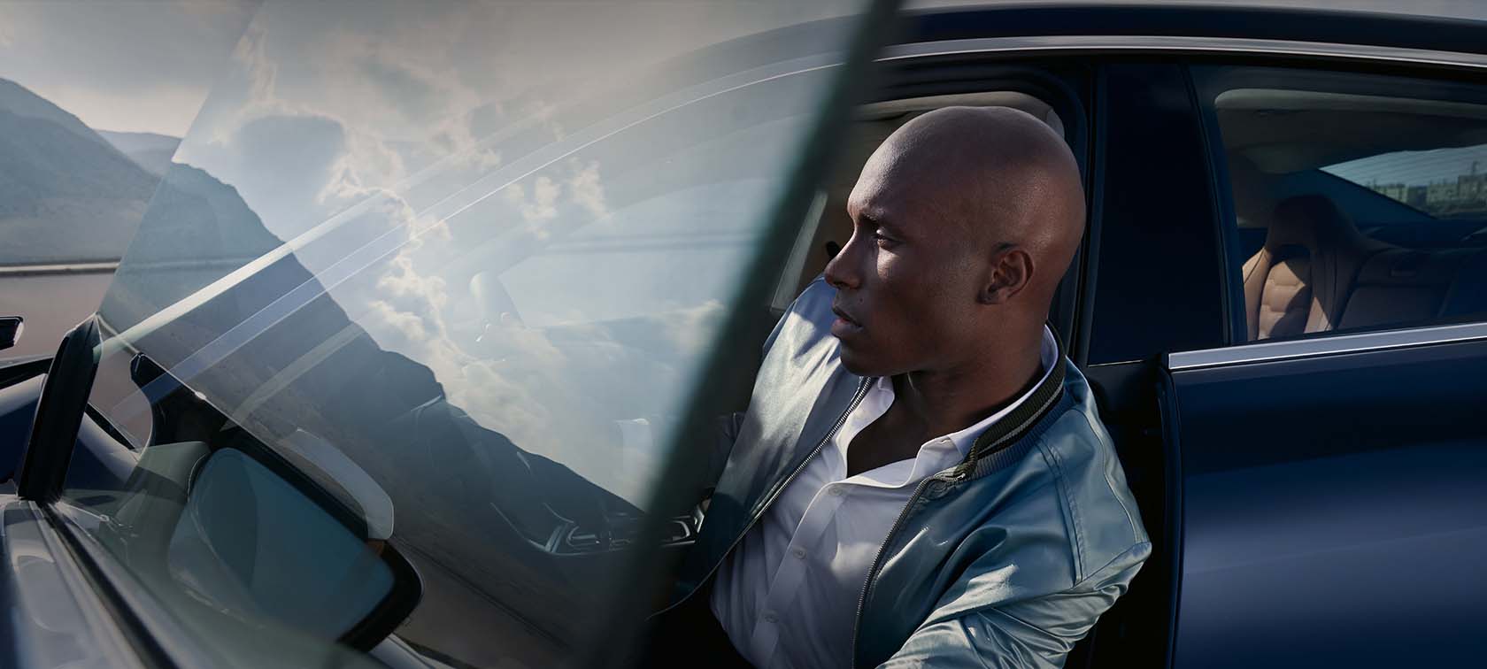 THE BMW LUXURY CLASS THE BMW LUXURY CLASS