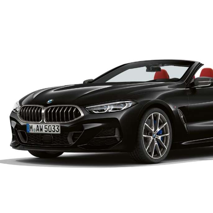 BMW M850i xDrive, Carbon Black metallic, three-quarter view front. BMW M850i xDrive, Carbon Black metallic, three-quarter view front.